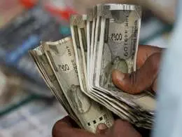 RBI explores steps to mobilize dollar inflows as rupee slides