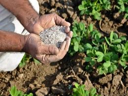 Saudi firm Ma'aden to buy US fertilizer maker Mosaic's stake in JV for $1.5 bn