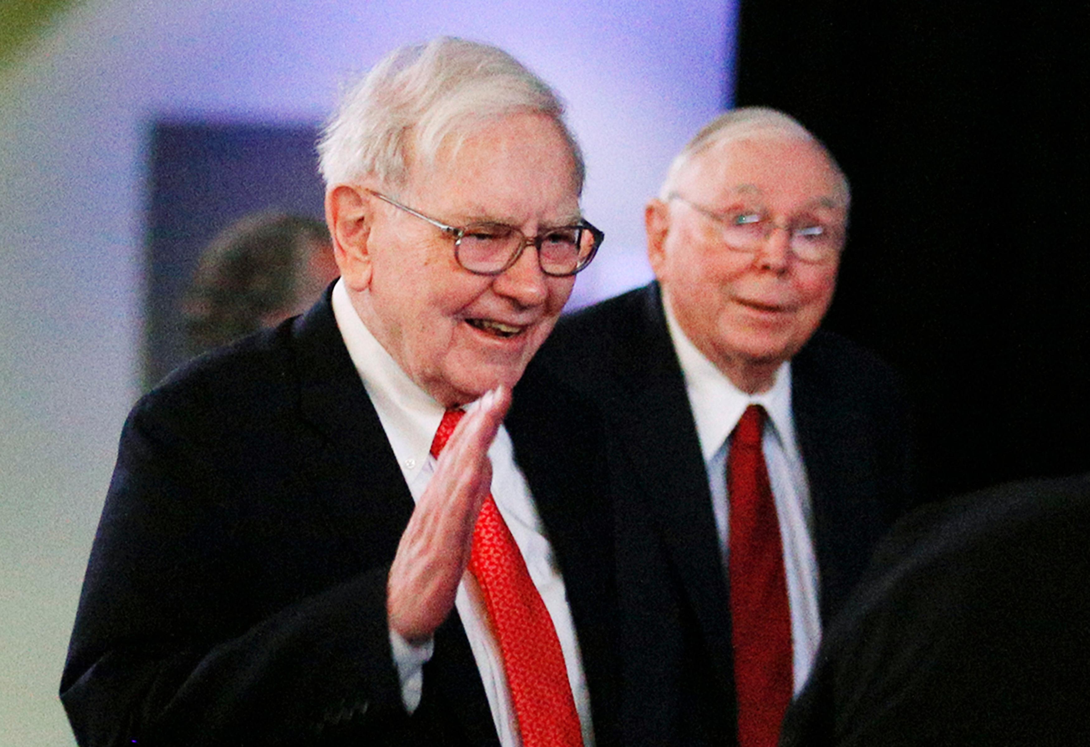 Berkshire Hathaway keeps people guessing on successor