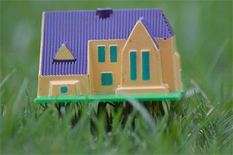Housing courts Chinese investors; merger talks with Snapdeal on hold
