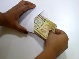 Crore-plus salary earners shrink at Wipro, Infosys; CEOs get fat hikes