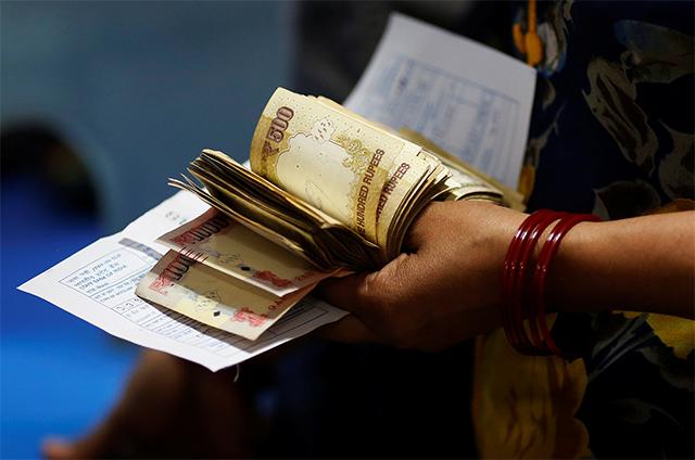 Demonetisation: Govt proposes 50% tax on unaccounted deposits