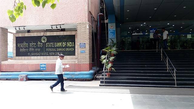 SBI Life Insurance mulls IPO next year
