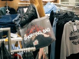 Flipkart may buy into Future Lifestyle to counter Amazon-Shoppers Stop combine