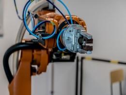 This startup aims to make Daimler's Indian trucks safer using AI