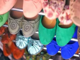 Rakesh Jhunjhunwala-backed Metro Shoes picks merchant bankers for IPO