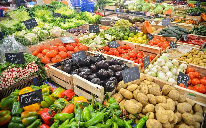 Food retail driven by marriage of bricks and clicks: Panellists at VCCircle event