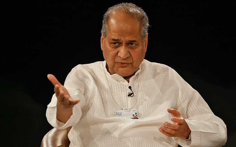 Rahul Bajaj to step down from executive role at Bajaj Auto